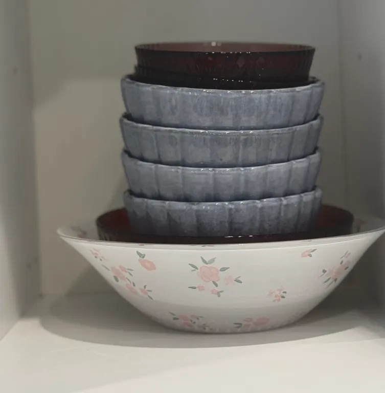 Рады видеть вас в нашей уютной , светлой квартире в Изумрудных Холмах