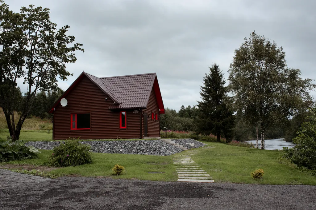 Коттедж на берегу реки