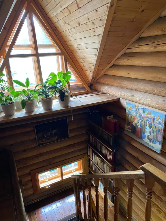 Двухспальные. С двумя раздельными кроватями. Душ и туалет рядом. Лес.