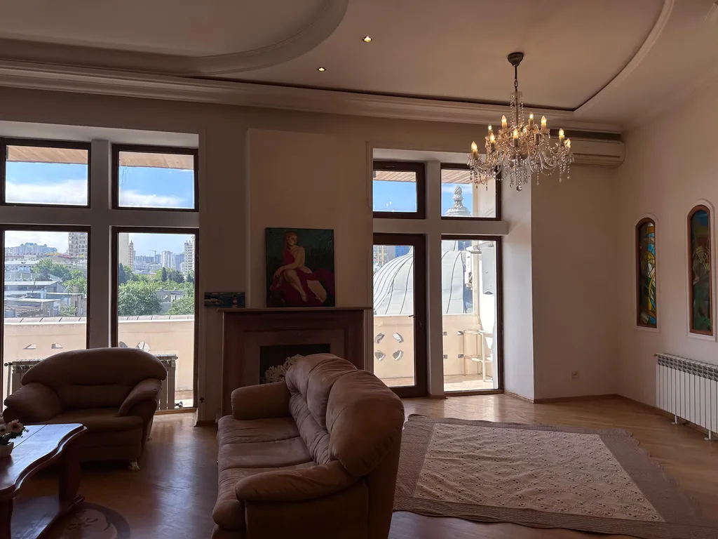 Shakespaere apartment