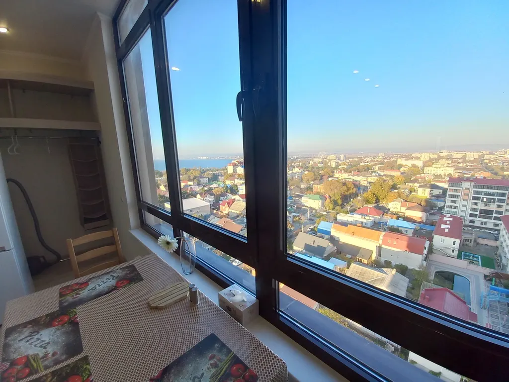 Квартира Просторная квартира в центре города с видом на море — Анапа