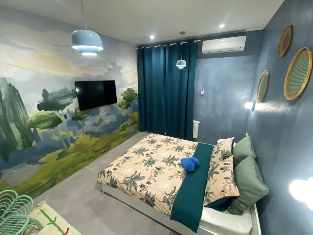 Двухкомнатная квартира с дизайнерским решением