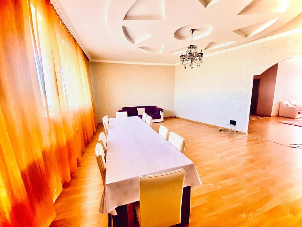 4-комнатная Квартира