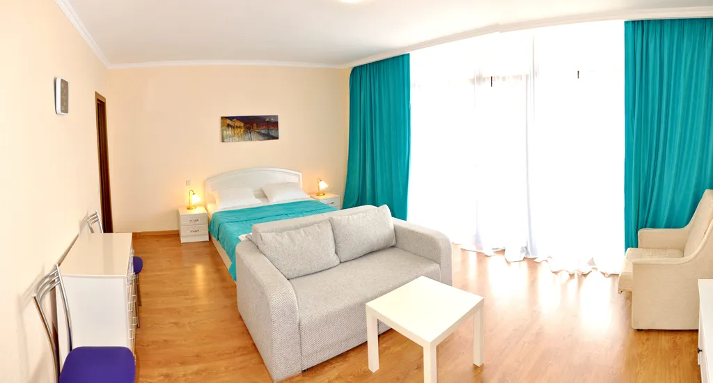 Супер-видовая квартира в Ливадии на берегу моря