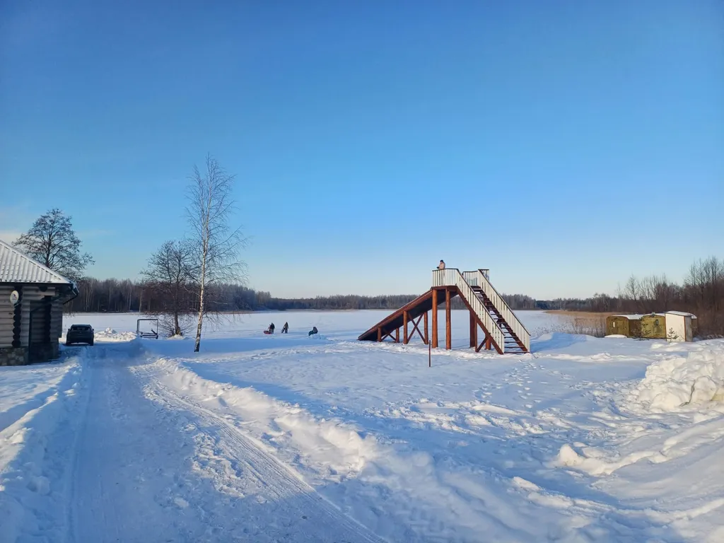 Дом на берегу озера Селигер D12