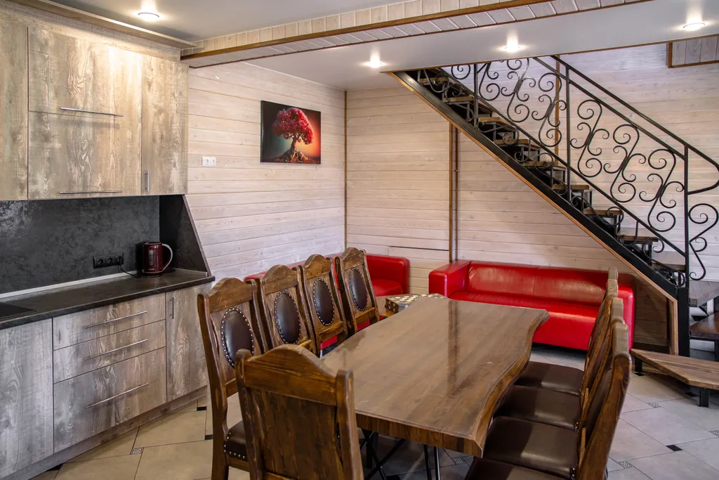 Двухэтажный коттедж с баней