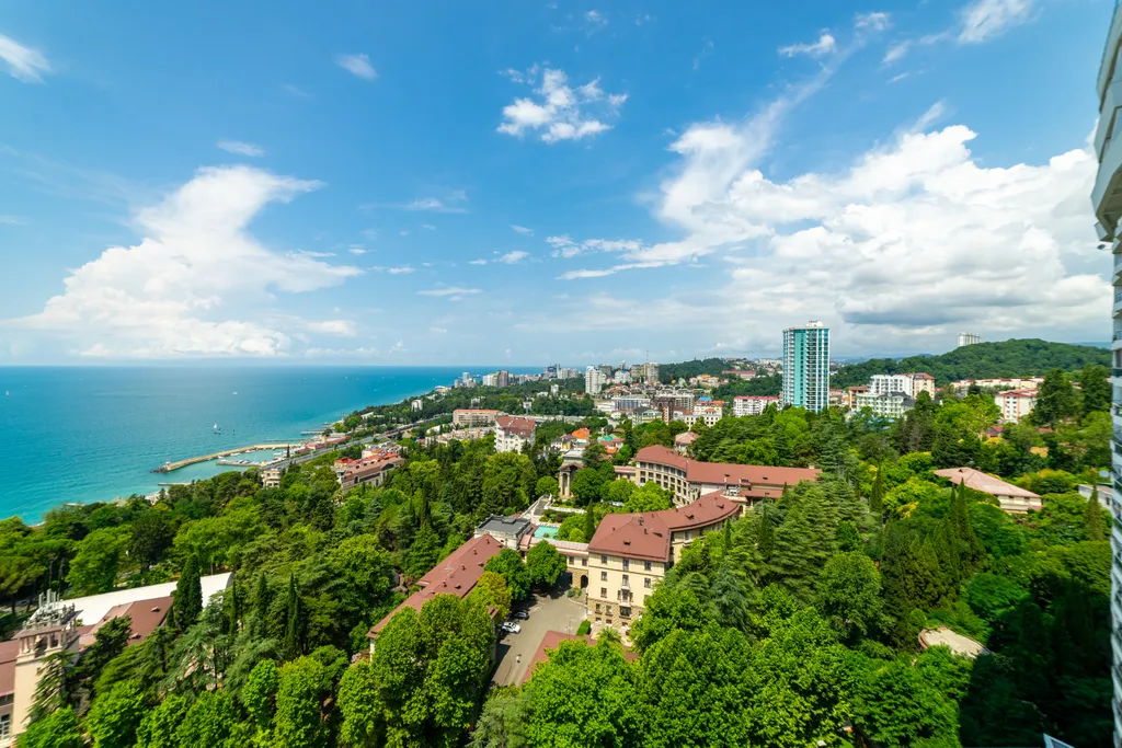 Роскошная идеал квартира с двумя террасами, тремя санузлами и бассейн