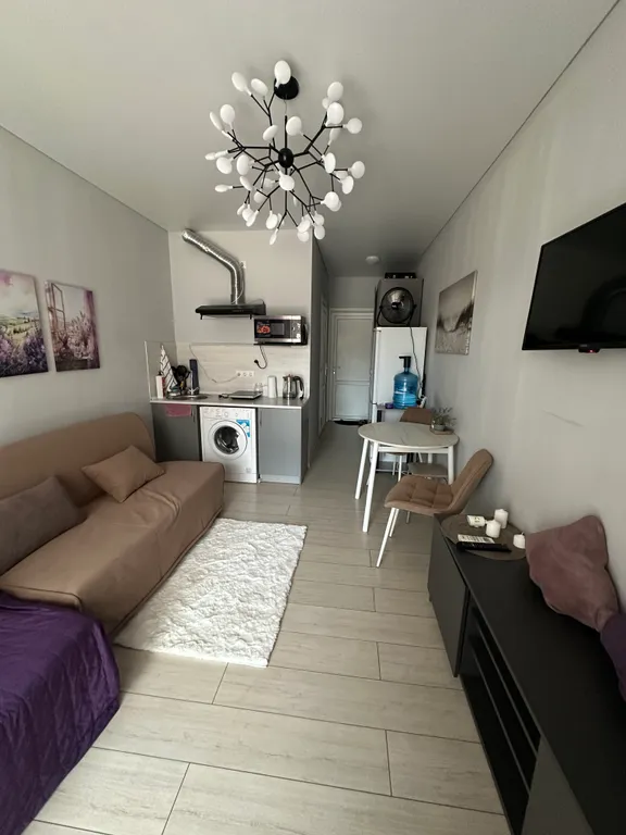 Студия с террасой и бассейном на первой береговой линии