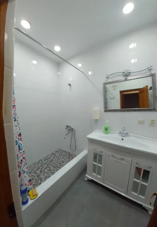 Квартира Квартира в центре города с видом на море — Сухум