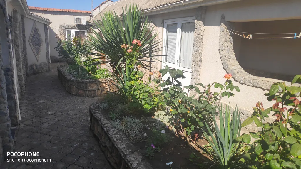 Уютный семейный домик на берегу моря