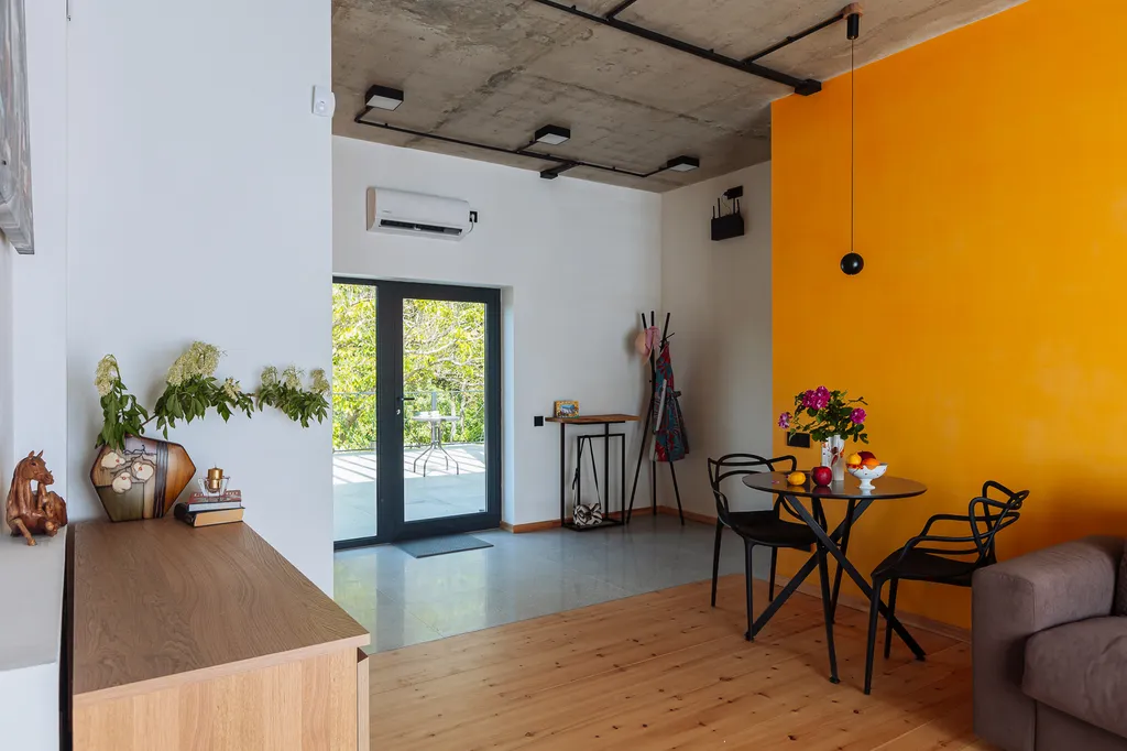 Дом с террасой у озёр в Центральном районе