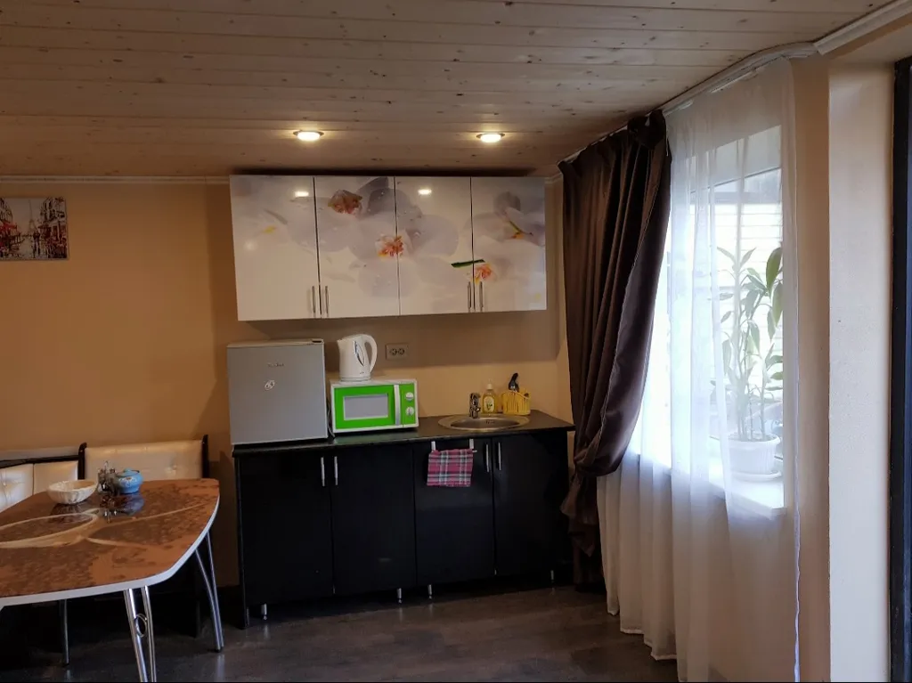 Студия с сауной в Коттедже с мангалом на территории, 10 минут от центра