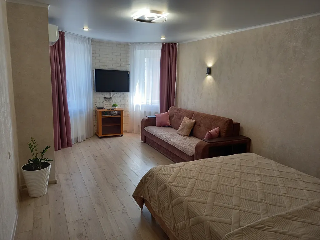 Уютная квартира в центральном р-не — аренда посуточно в Энгельс