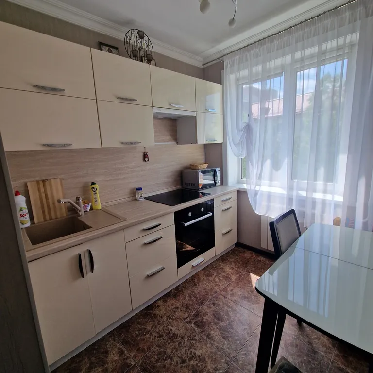 Отличная квартира в центре города, рядом с горным воздухом