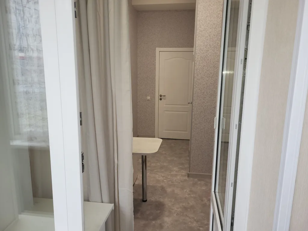 Мини-студия с балконом рядом с ДВГУПС и ЖД вокзалом