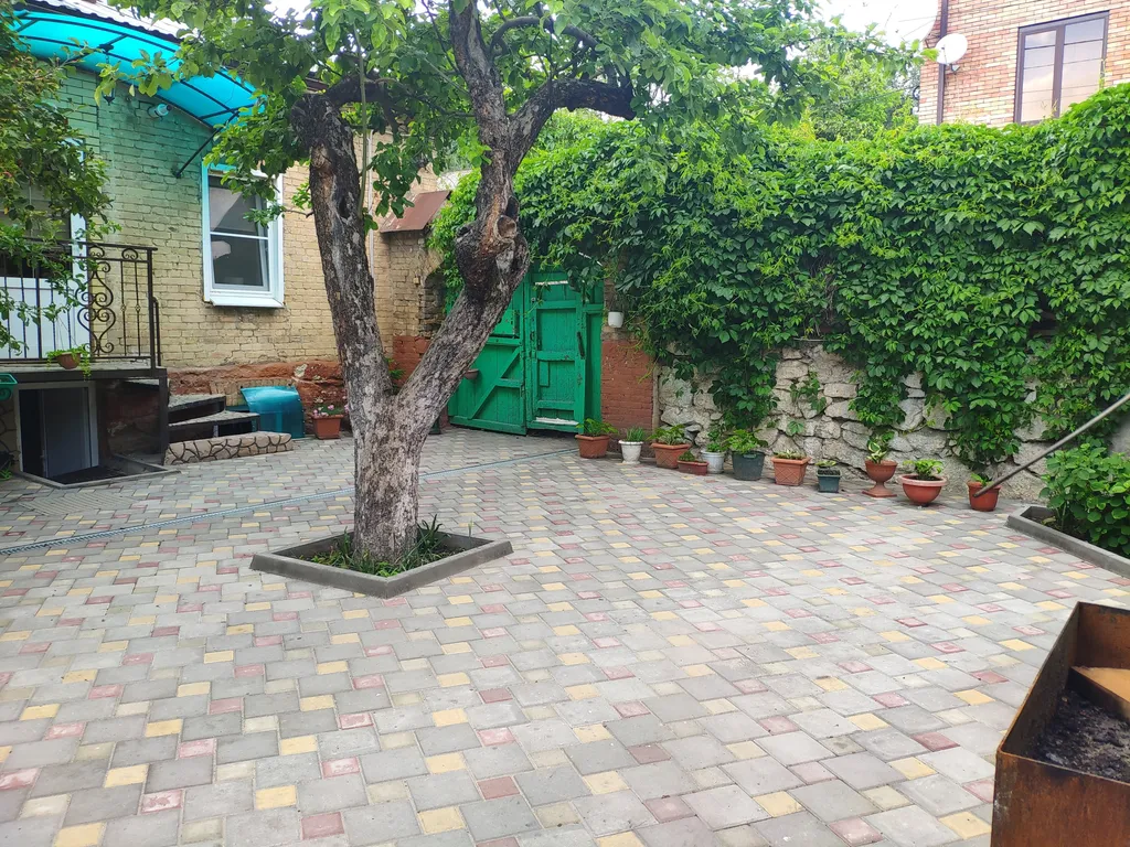 Коттедж Дом с двумя спальнями и двориком в историческом центре — Пятигорск