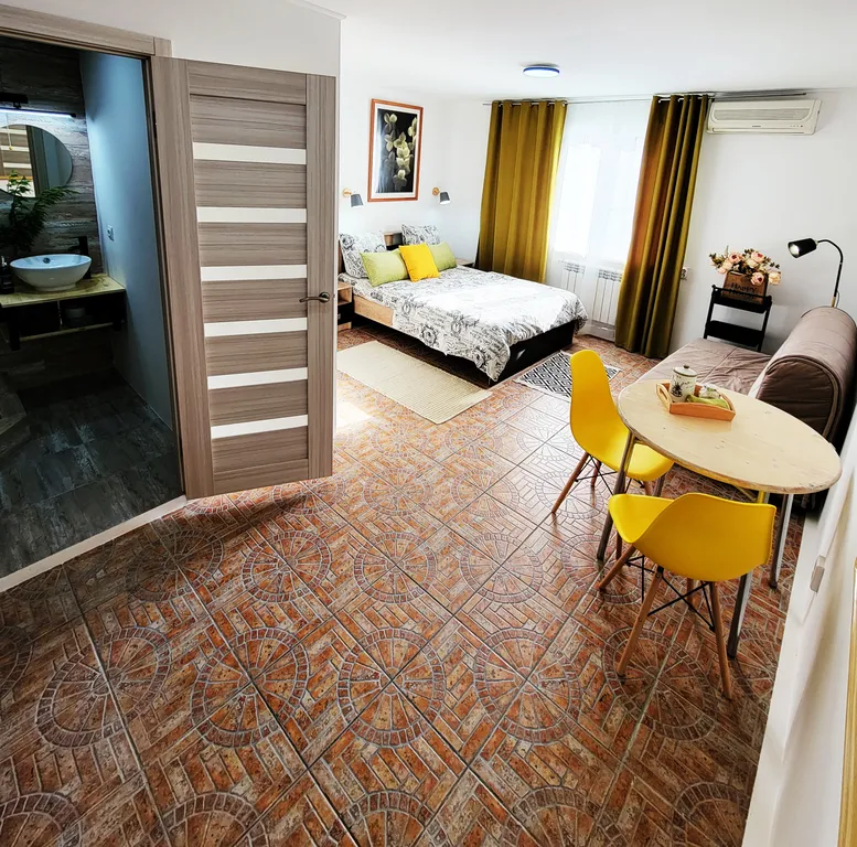 Квартира Квартира Зеленая студия с мини кухней, тихий центр — Геленджик