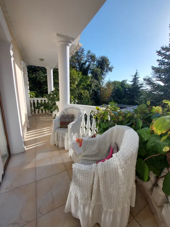 Уютный коттедж с теплым бассейном