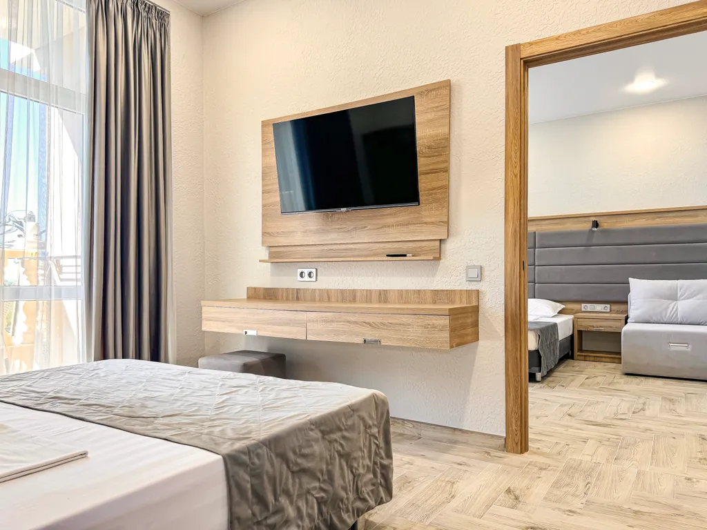 Корпус №2 - Супер Люкс с видом на море (с балконом)