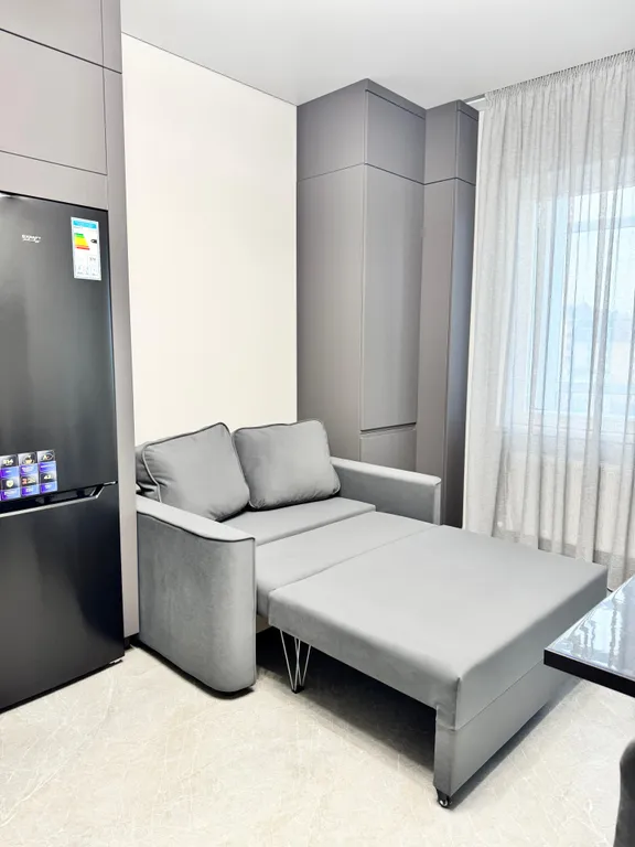 Двухкомнатная просторная квартира с панорамным видом на парк в центре