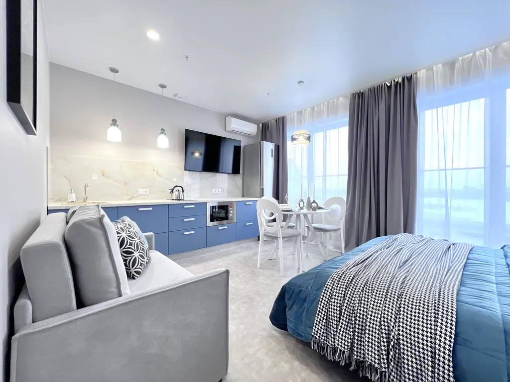 Шикарная студия с террасой и видом на реку