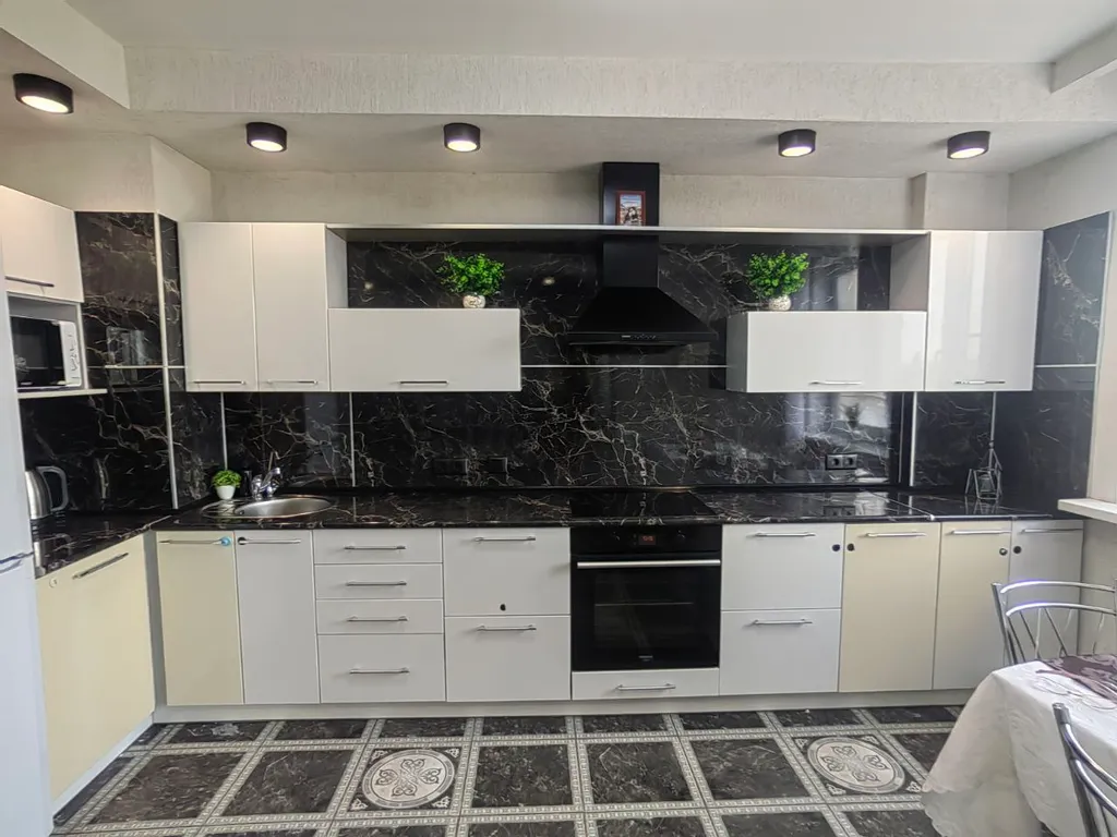 Уютная евродвушка с большой лоджией