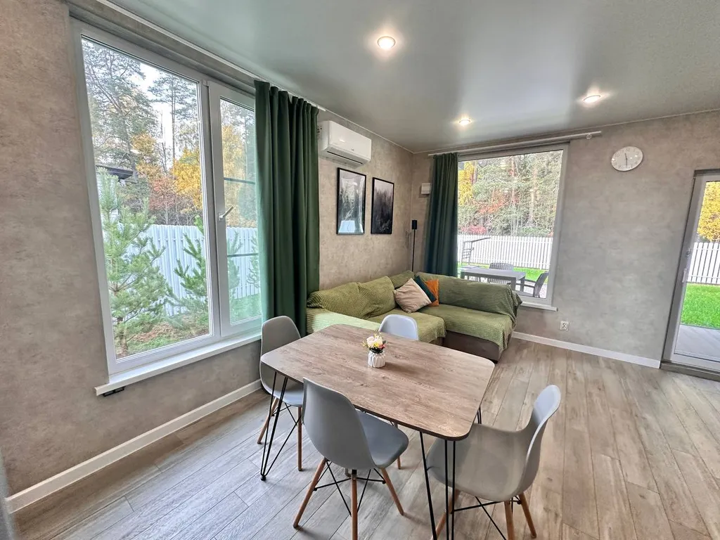 Коттедж Семейный дом с 2 спальнями у леса и озера — Борисово