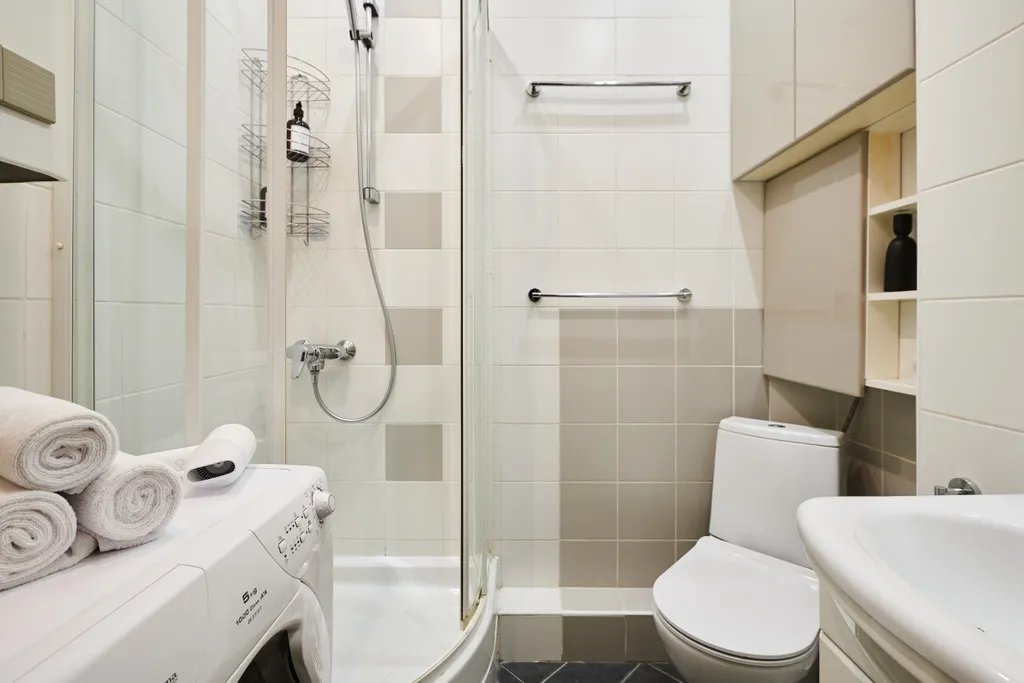 Квартира Квартира Модная трешка на патриарших с двумя санузлами — Москва