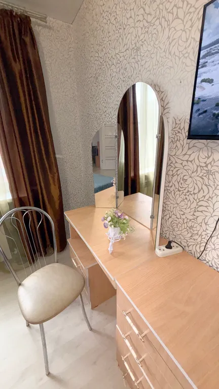 Светлая евро-двушка в Кошелeв парке. Для семьи или для работы.