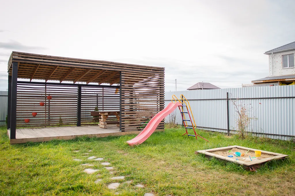 Загородный дом крепость