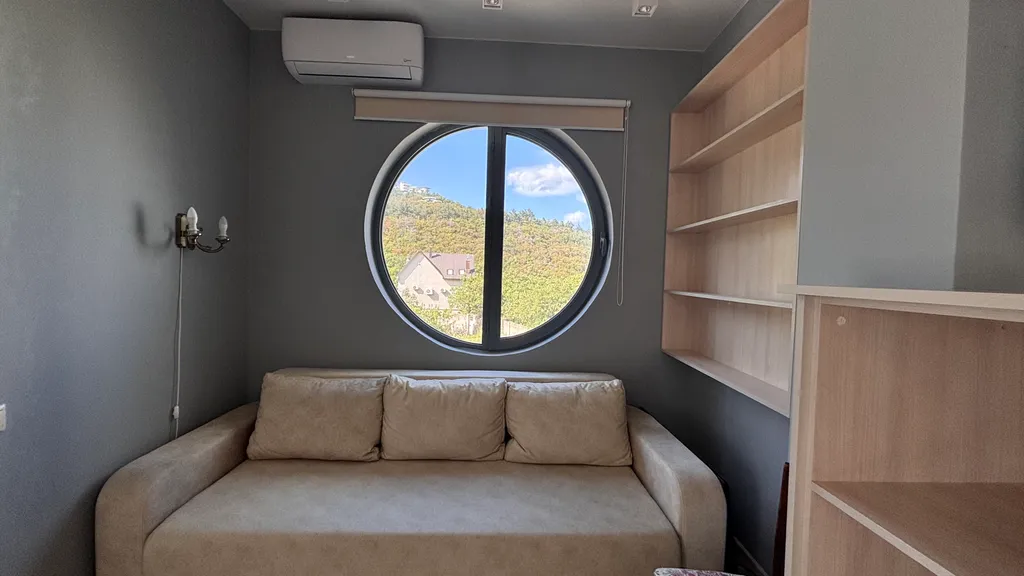 Квартира у Ласточкиного гнезда