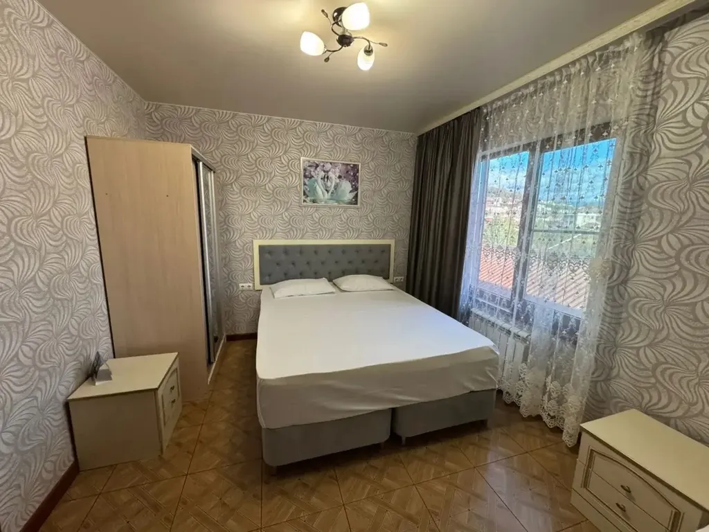 Квартира Комната номер 5 в гостевом доме Морская ласточка — Сириус