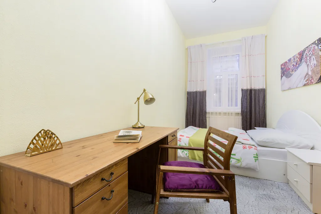 Ryss' 3BR Apt on Nevsky