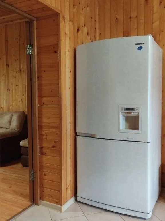 Дом с озером, река, лес