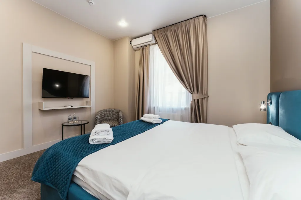 Мини-отель Imperial Joy находится на 2 этаже караоке-бара