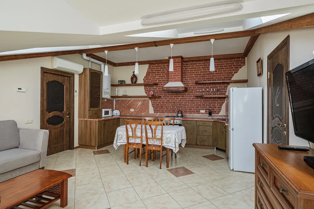 Мансарда у Эрмитажа с балконом