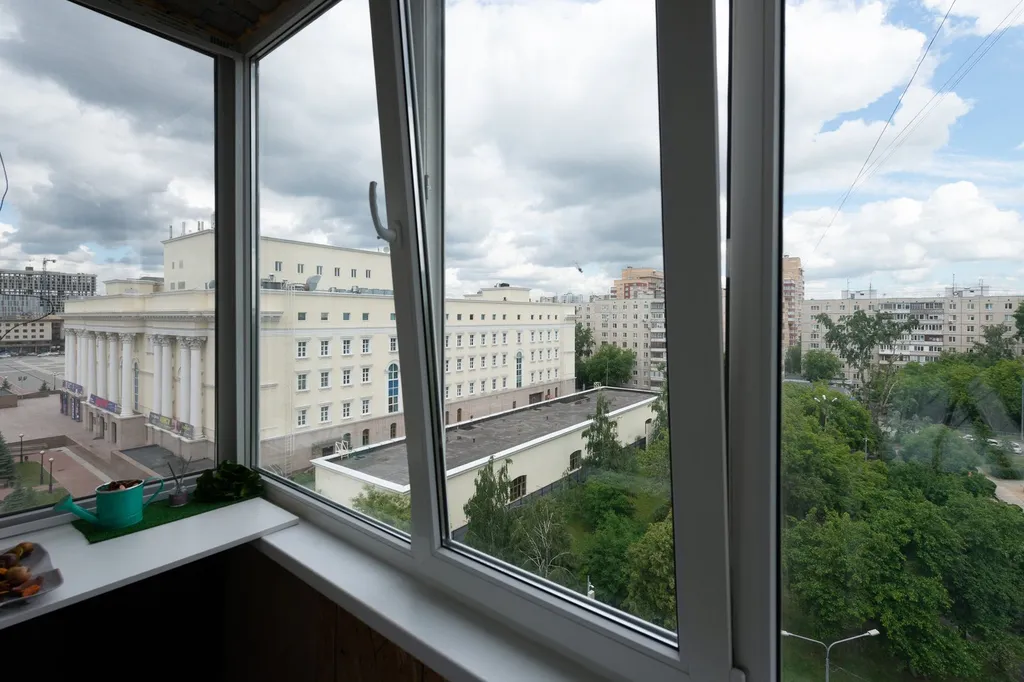 Квартира Апартаменты Сирень на главной улице с видом на Драмтеатр — Тюмень