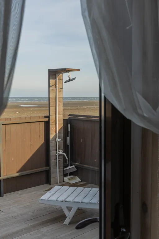 Уютный домик на берегу моря