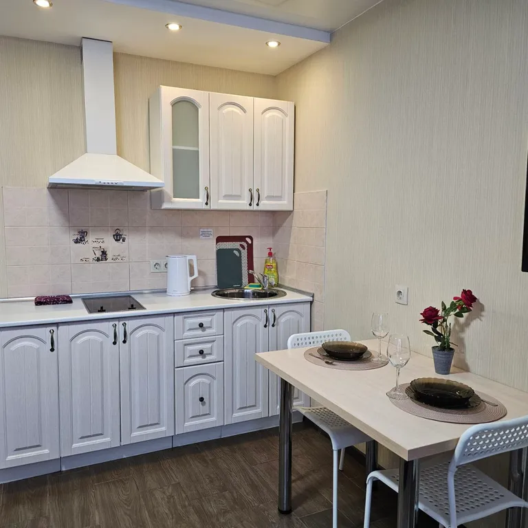 Уютная квартира в Кировском районе возле НИИ Онкологии