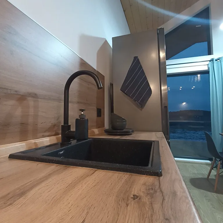 Гостевой дом Панорама на берегу реки около Вотчины деда мороза