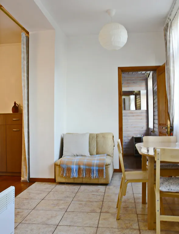 1-й этаж частного дома с садом