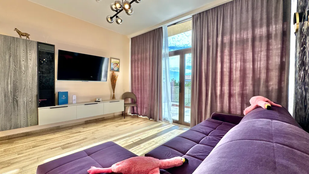 Таунхаус Фламинго, лесная зона, подогреваемый бассейн