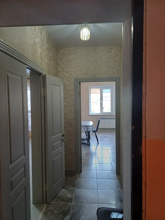 Уютная квартира с видом на горы, покрытые лесом