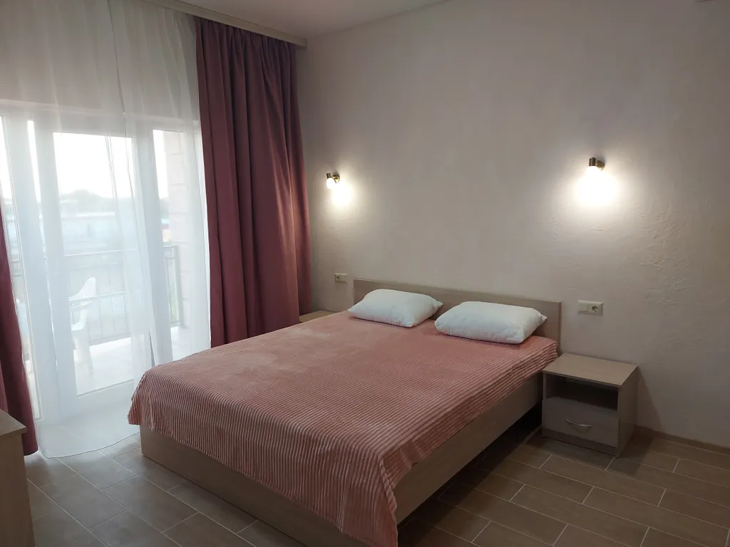 Семейный номер с кухней- гостинной и отдельной спальней