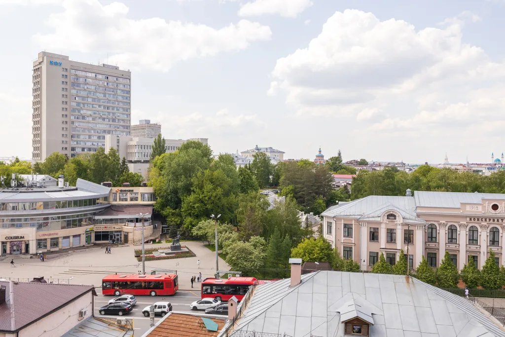 Квартира 4-комнатная Квартира — Казань