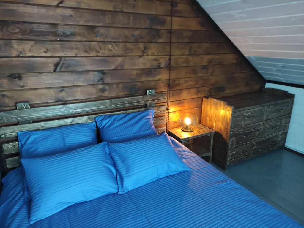 Уютный дом и баня на дровах с рядом озером