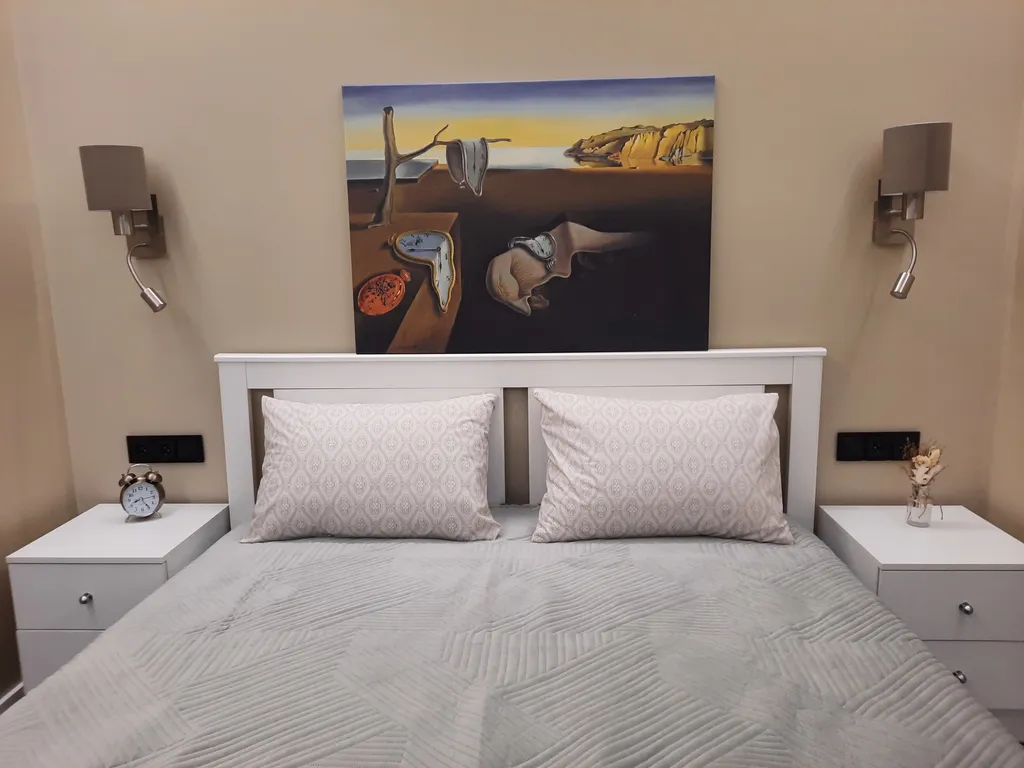 Sutki Rent у моста Александра Невского