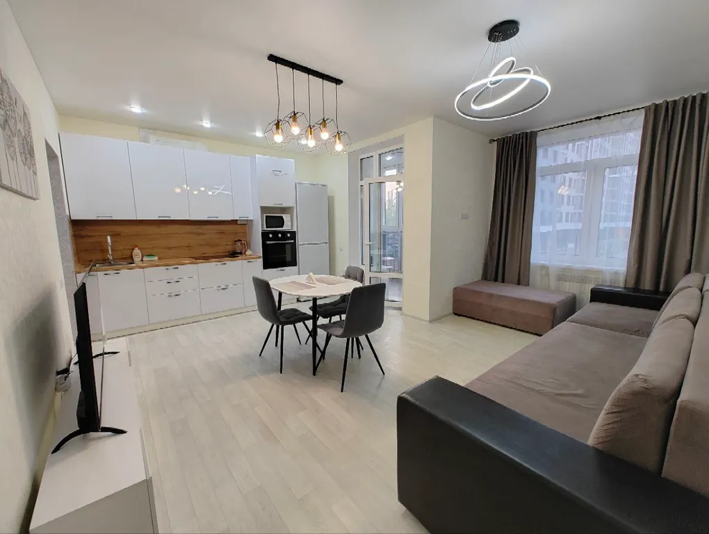 2к квартира на Ивана Захарова