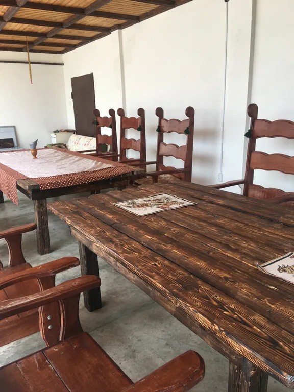 Большой уютный загородный дом с садом