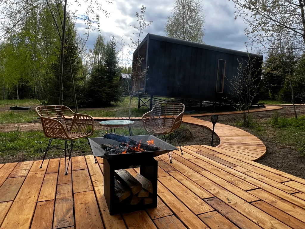 Дом Немо с уличной купелью  в лесу